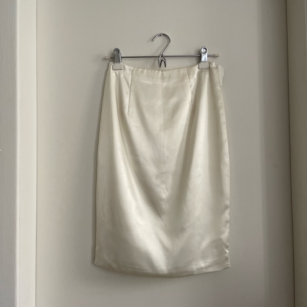 Off white fitted satin midi skirt